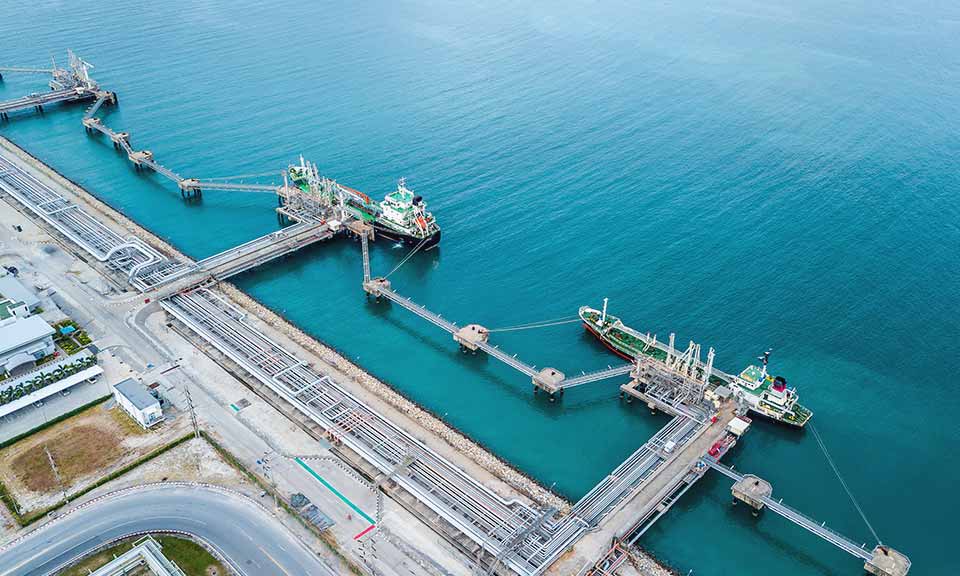 Singapore takes up LNG floating storage to boost energy security